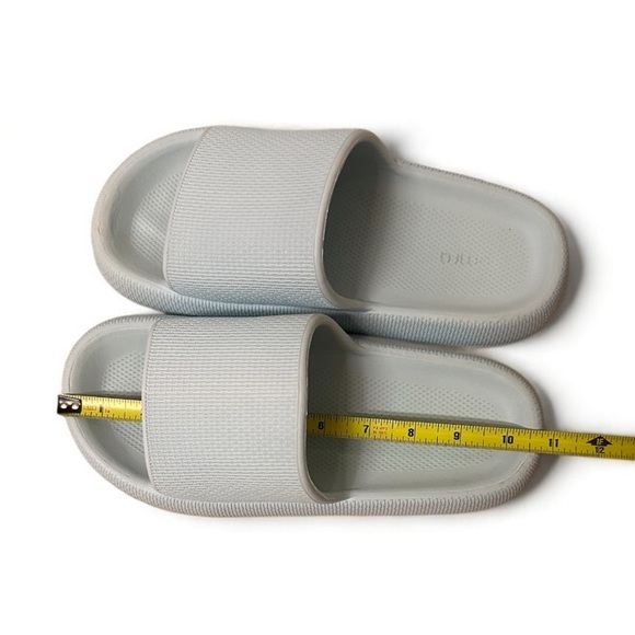 Blue Women’s Cloud Slides Baby Blue size 40-41 - Picture 8 of 8